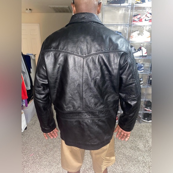 Men’s Leather Jacket Black-Size MEDIUM but fits Size LARGE-PreLoved, Good Look - Picture 2 of 6